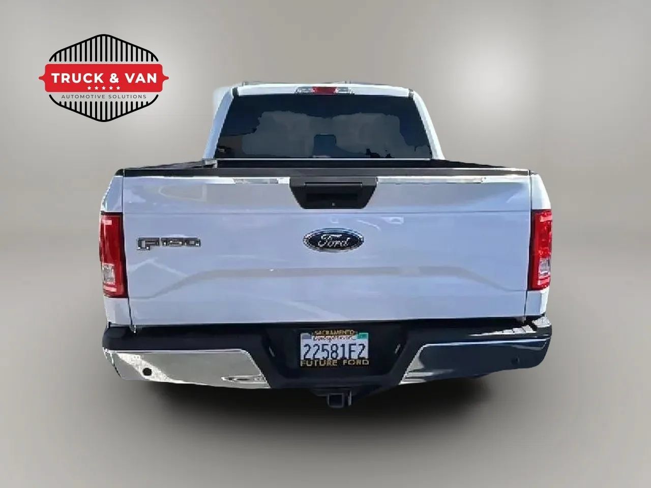 Used 2017 Ford F150 XLT w/ Trailer Tow Package RWD image 5