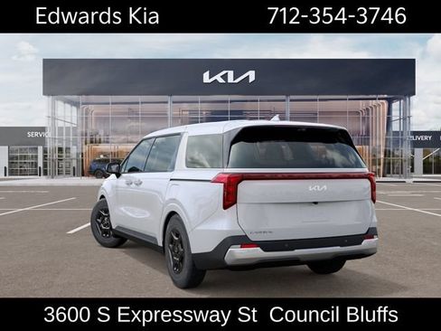 New 2027 Kia Carnival LX FWD image 5