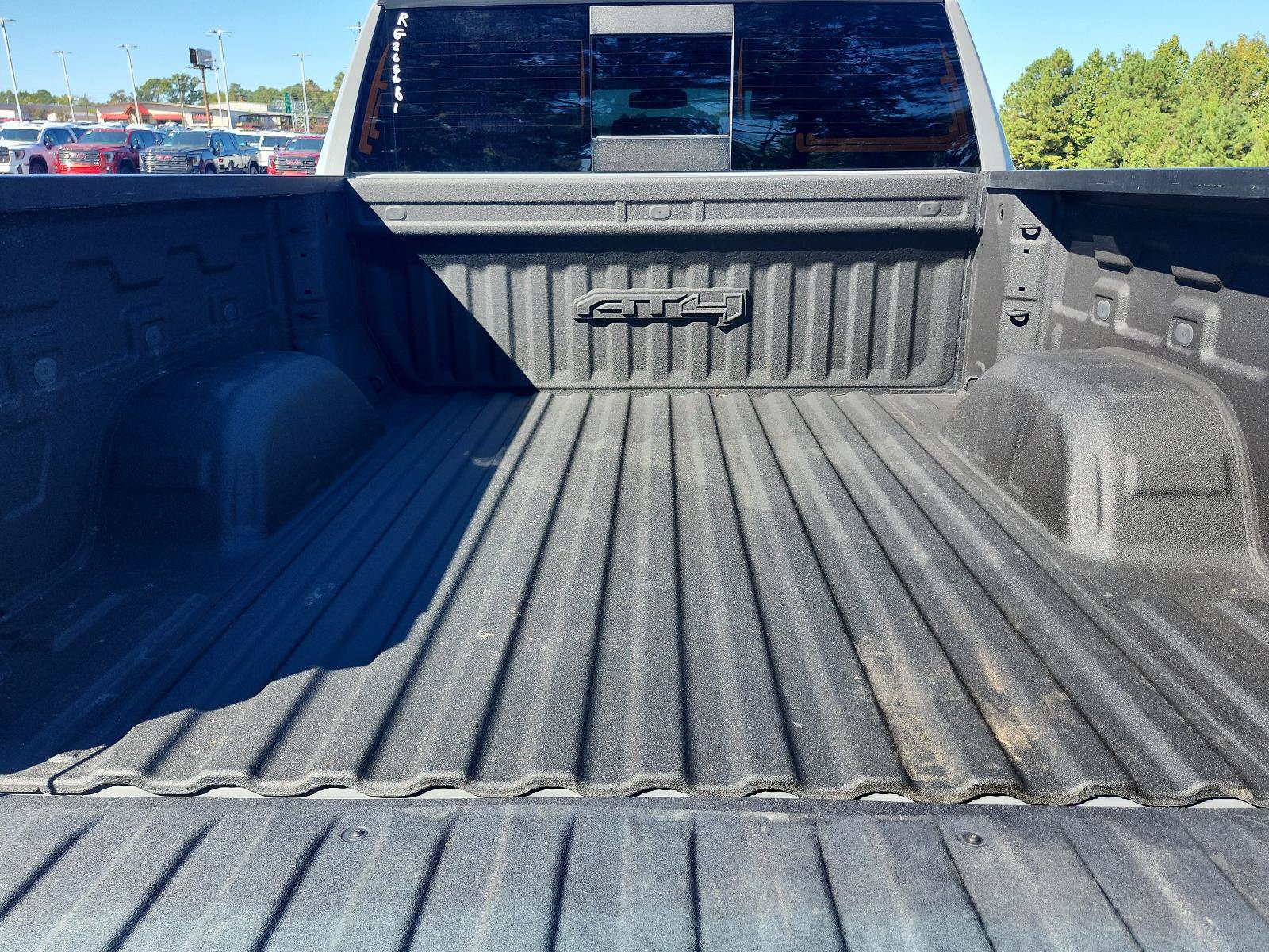Used 2024 GMC Sierra 1500 AT4 w/ AT4 Premium Package AWD/4WD image 12