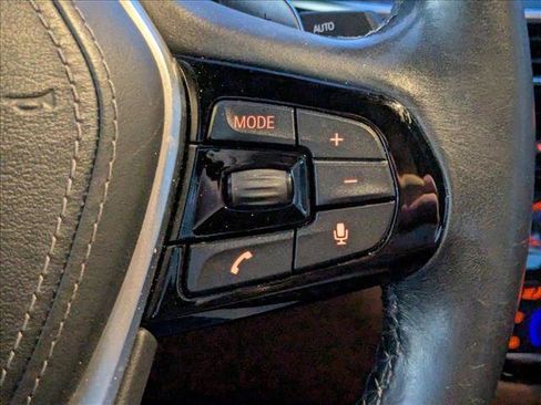 Used 2019 BMW 540i w/ Convenience Package image 5