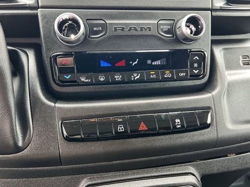 Used 2025 RAM ProMaster 2500 w/ Convenience Group FWD image 17