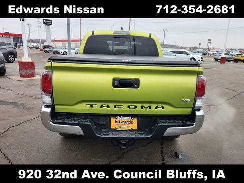 Used 2023 Toyota Tacoma TRD Off-Road image 6