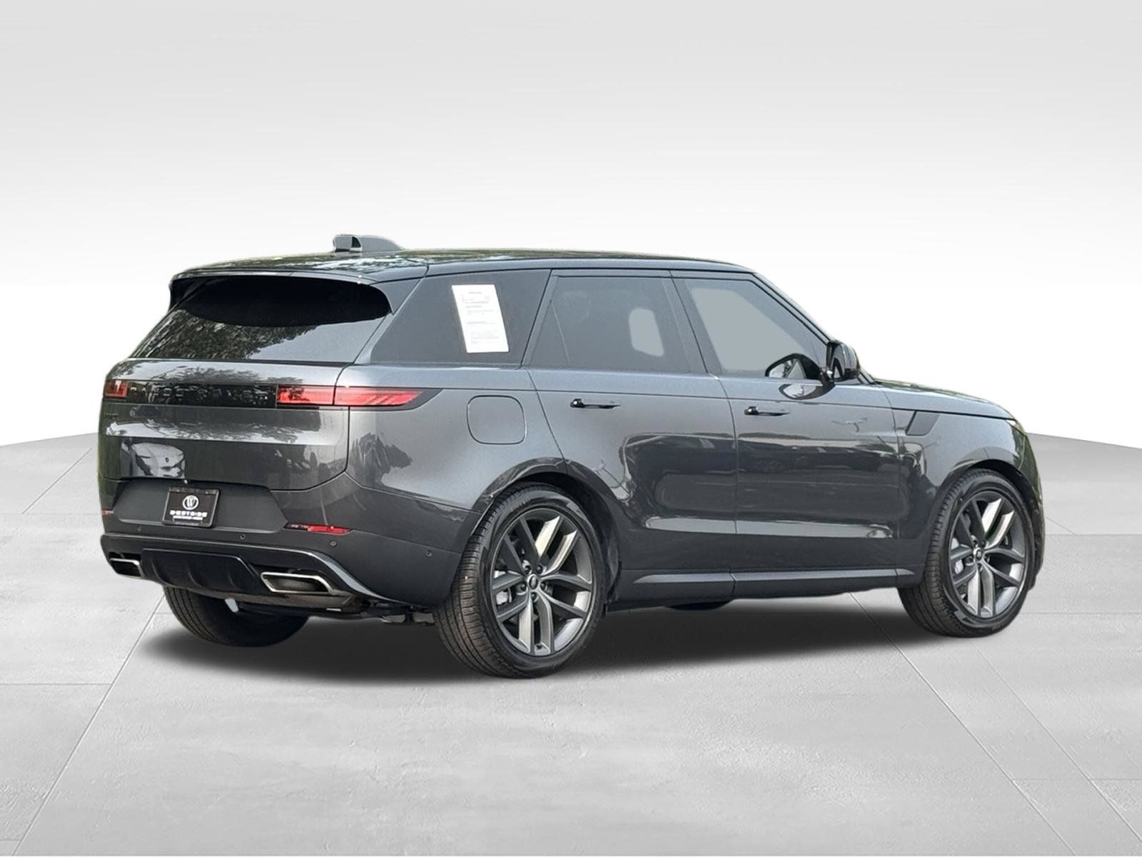 Used 2024 Land Rover Range Rover Sport SE AWD/4WD image 4