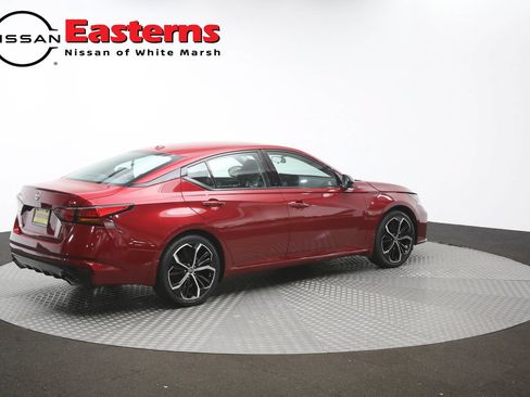 Used 2024 Nissan Altima 2.5 SR w/ SR Premium Package FWD image 41
