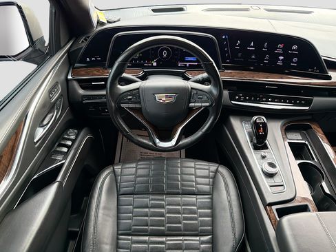 Used 2023 Cadillac Escalade ESV Sport Platinum w/ LPO, ONYX Package AWD/4WD image 16
