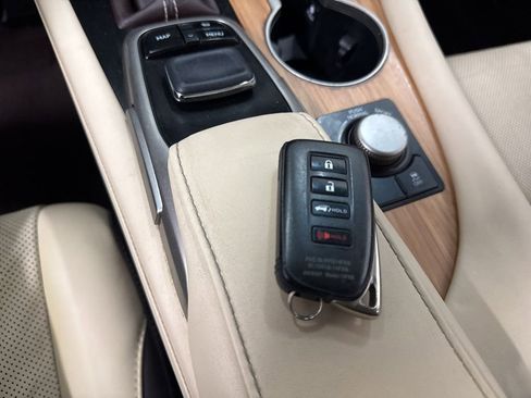 Used 2018 Lexus RX 350L FWD image 42