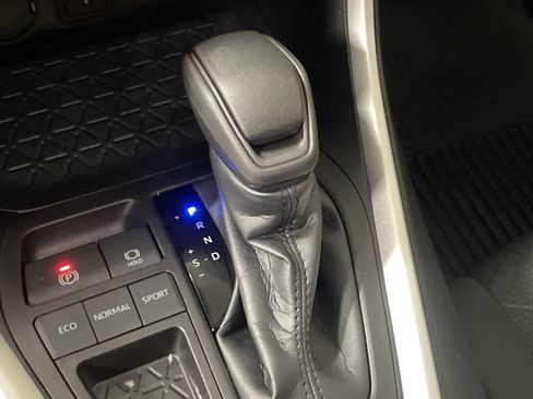 Certified 2022 Toyota RAV4 XLE w/ Convenience Package image 26