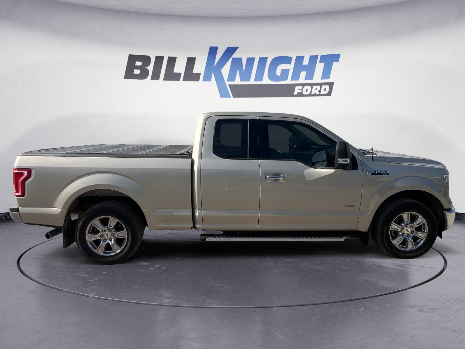 Used 2017 Ford F150 XLT w/ Equipment Group 302A Luxury RWD image 6