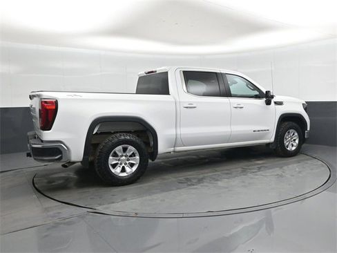 Used 2023 GMC Sierra 1500 SLE image 3
