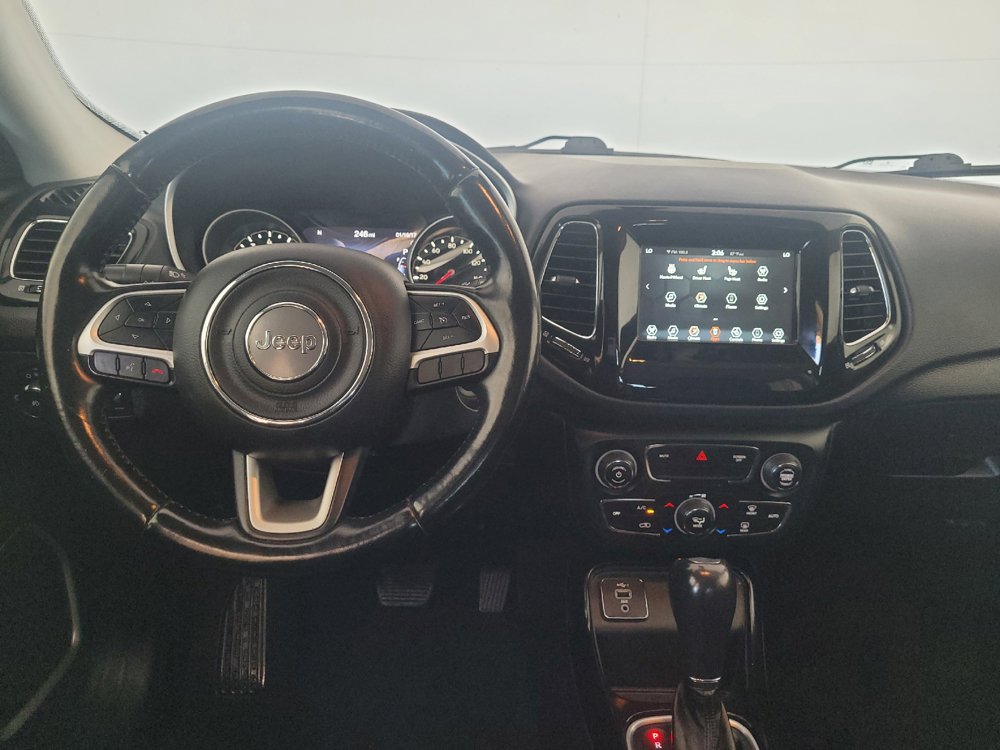 Used 2021 Jeep Compass Latitude FWD image 22