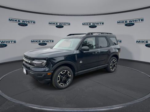 Used 2023 Ford Bronco Sport Outer Banks AWD/4WD image 4