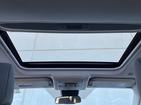 Used 2025 Toyota RAV4 XLE image 18