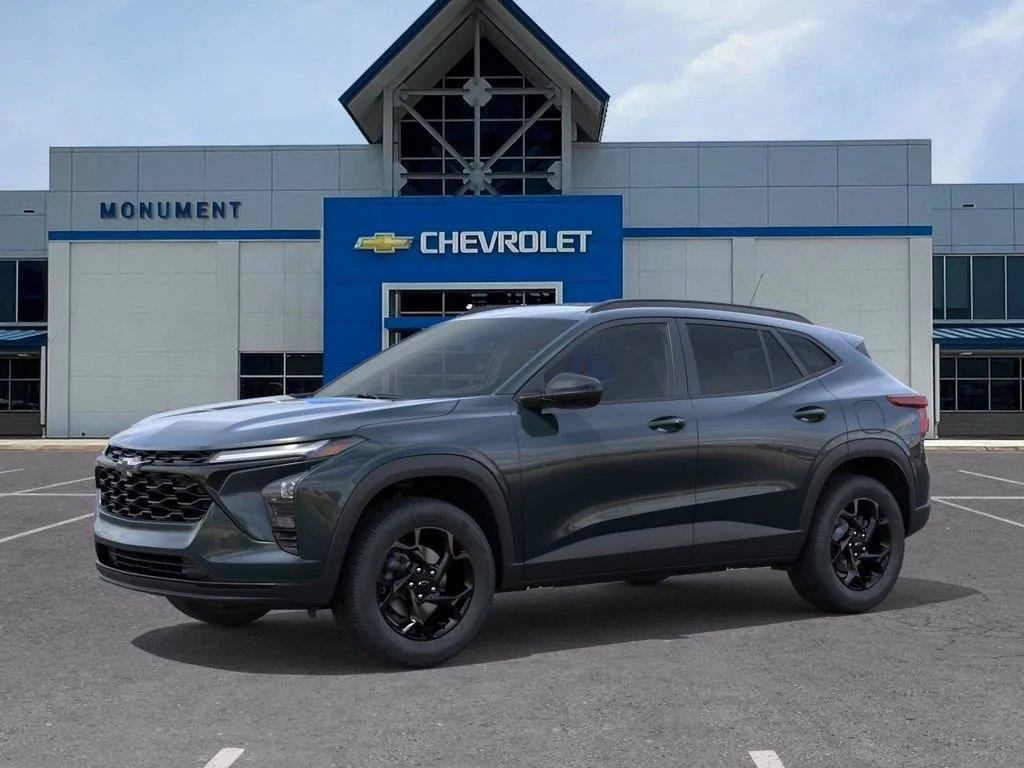 New 2026 Chevrolet Trax LT w/ Sunroof Package FWD image 2