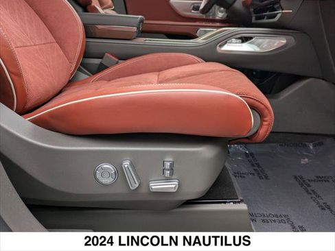 Used 2024 Lincoln Nautilus Black Label image 26