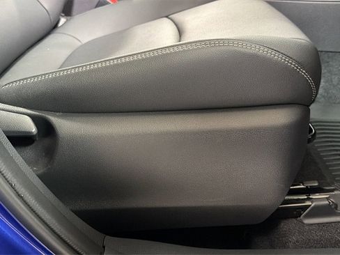 Certified 2025 Toyota Corolla Cross XLE image 20