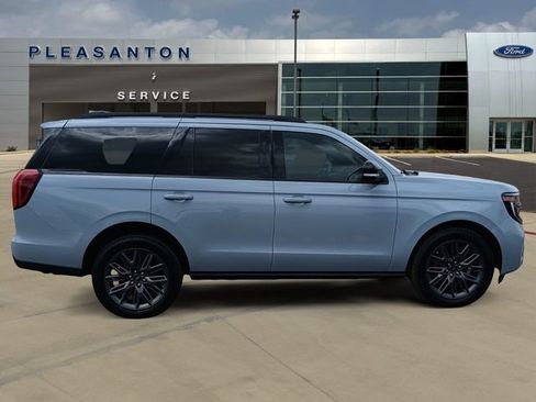 New 2025 Ford Expedition Platinum w/ Stealth Performance Package AWD/4WD image 6