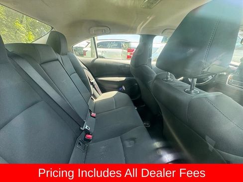 Used 2022 Toyota Corolla LE FWD image 4