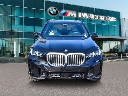 Used 2026 BMW X5 xDrive40i w/ M Sport Package AWD/4WD image 2