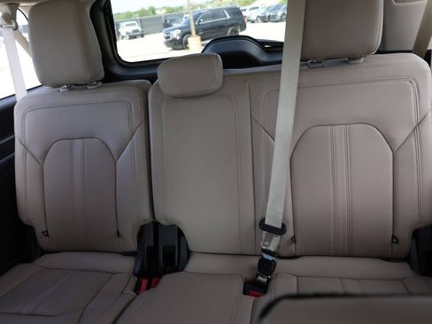Used 2022 Ford Expedition Max Limited AWD/4WD image 17