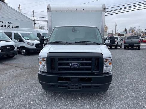Used 2024 Ford E-450 and Econoline 450 Super Duty w/ Driver's Safety Package RWD image 2