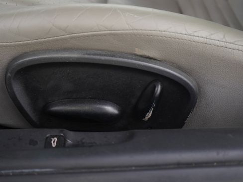 Used 2003 Porsche Boxster image 19