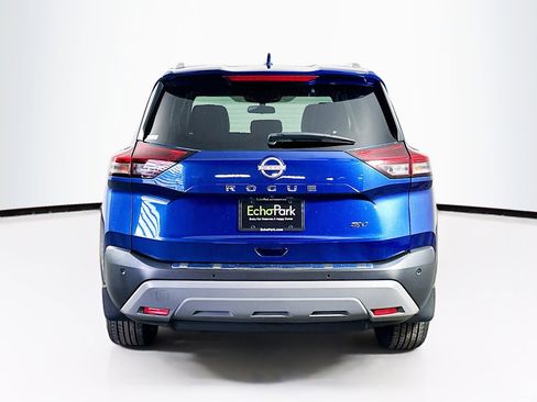 Used 2023 Nissan Rogue SV w/ SV Premium B Package image 7