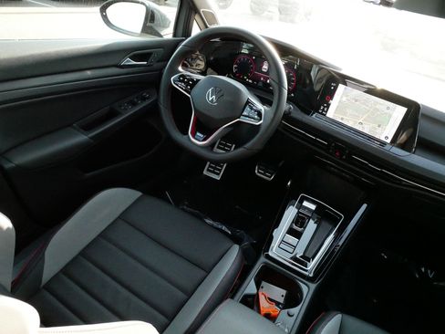 Used 2024 Volkswagen GTI Autobahn FWD image 9
