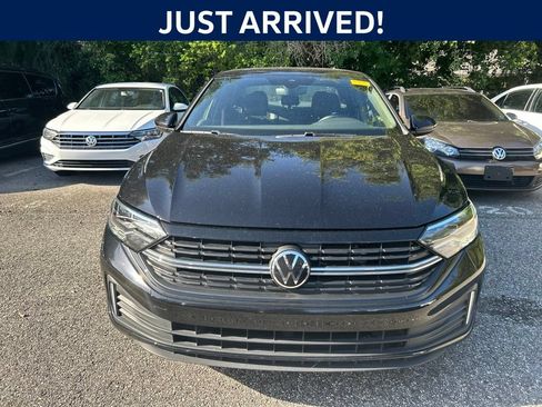 Used 2024 Volkswagen Jetta Sport FWD image 4