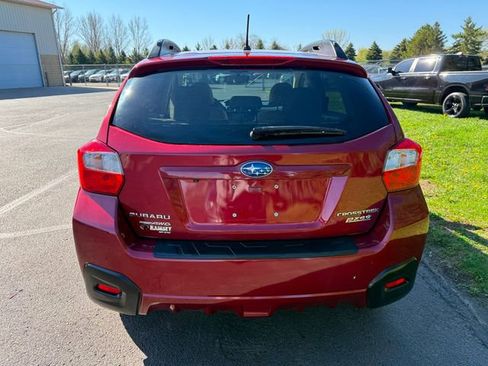 Used 2017 Subaru Crosstrek 2.0i Premium w/ Moonroof Package AWD/4WD image 2