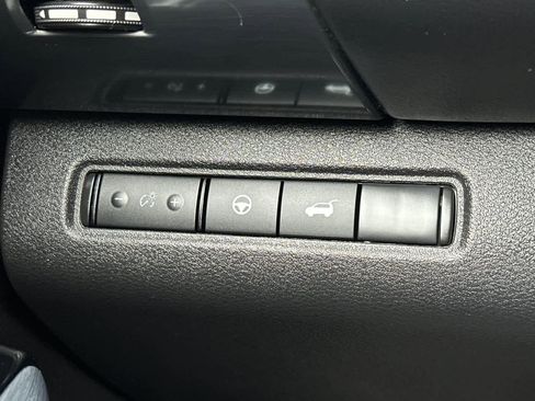 Used 2025 Nissan Pathfinder SL w/ Cargo Package image 31