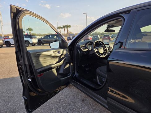 Used 2025 Ford Escape Active image 11