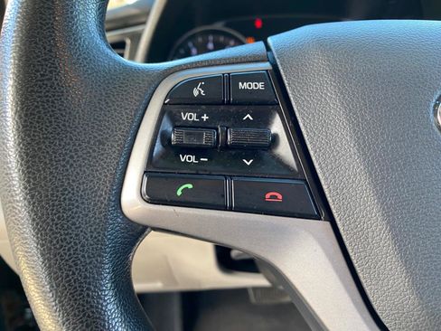 Used 2017 Hyundai Elantra SE image 51