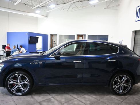 Used 2023 Maserati Levante GT AWD/4WD image 2