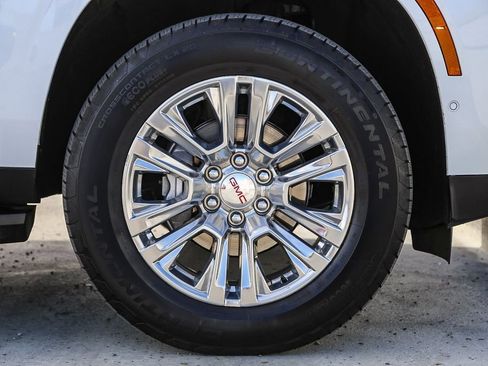 Used 2025 GMC Yukon XL Denali image 11