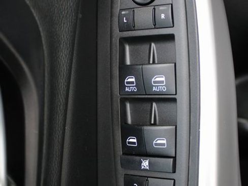 Used 2022 Jeep Cherokee Latitude image 8