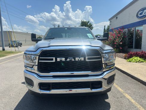 Used 2022 RAM 3500 Tradesman AWD/4WD image 9