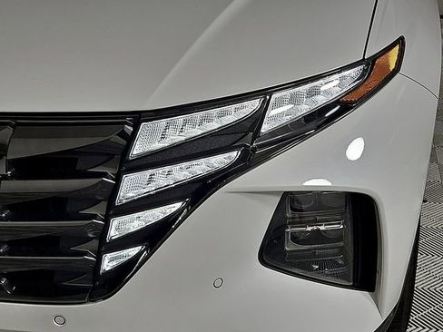Used 2023 Hyundai Tucson Limited AWD/4WD image 9