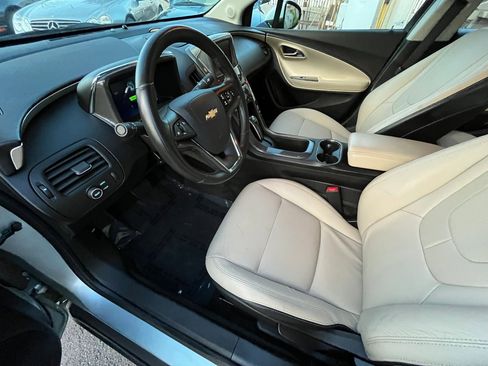 Used 2011 Chevrolet Volt Premium w/ Premium Trim Package image 9