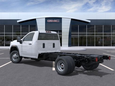 New 2025 GMC Sierra 3500 Pro w/ Convenience Package image 10