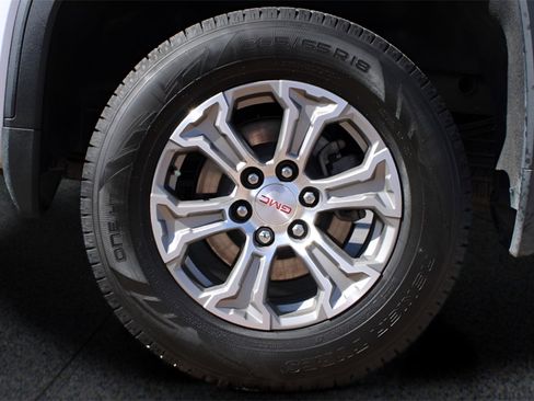 Used 2024 GMC Sierra 1500 SLT image 10