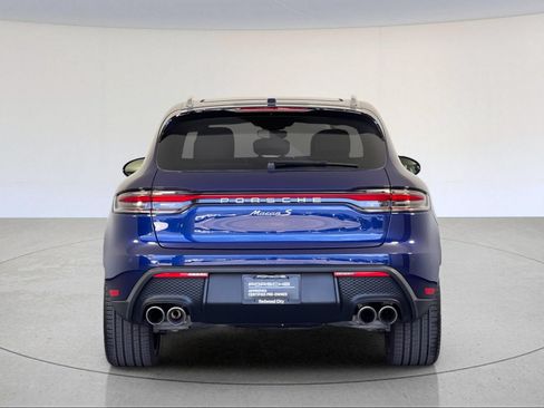 Certified 2025 Porsche Macan S AWD/4WD image 7