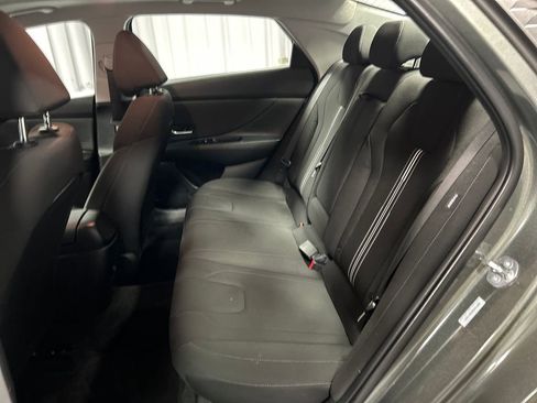 Used 2025 Hyundai Elantra SEL image 22