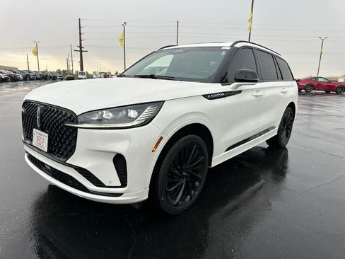 Used 2025 Lincoln Aviator Reserve w/ Equipment Group 201A AWD/4WD image 10