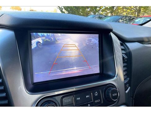 Used 2017 Chevrolet Suburban Premier image 21