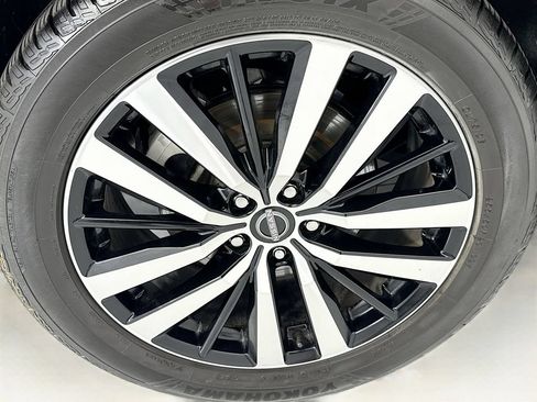 Used 2023 Nissan Pathfinder Platinum w/ Cargo Package AWD/4WD image 32
