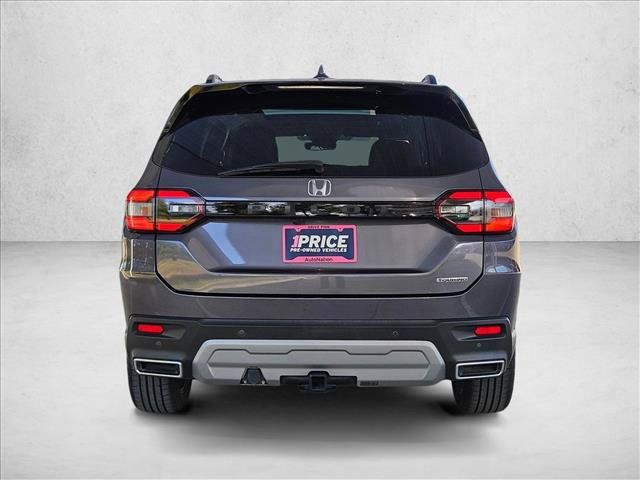 Used 2024 Honda Pilot Touring image 6