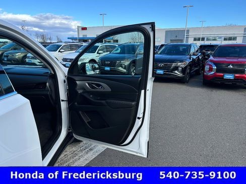 Used 2020 Chevrolet Traverse LS image 31