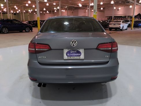 Used 2016 Volkswagen Jetta S FWD image 4