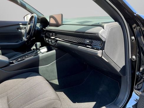 Used 2024 Honda Accord Sport image 27
