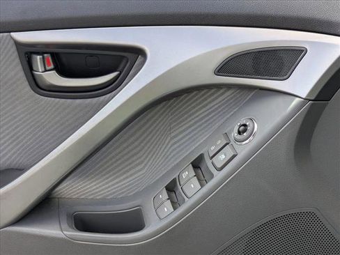 Used 2013 Hyundai Elantra GLS w/ Preferred Pkg FWD image 4